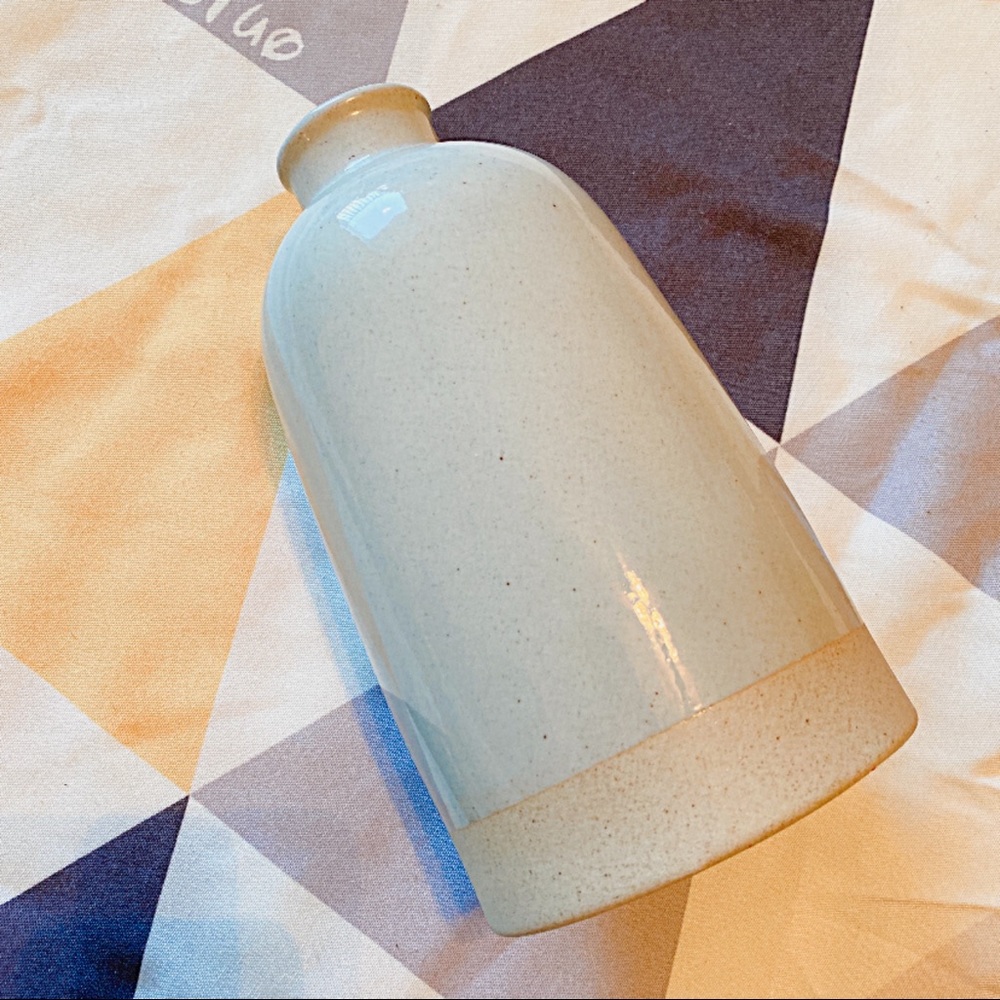 Magnolia 10“ Stoneware Vase Gray - Picture 3 of 5